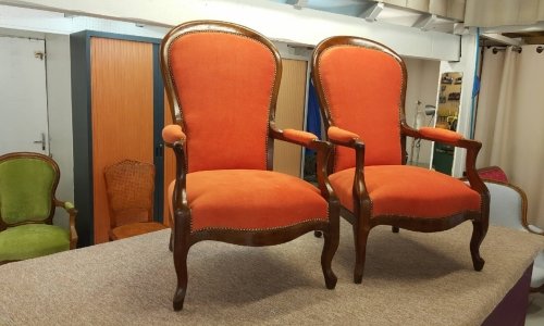 Fauteuil bas restauré par L'atelier Artisanal Sète région Occitanie